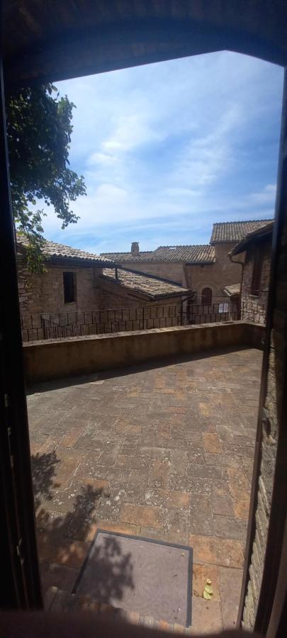 Casetta Delle Rose Assis Exterior foto